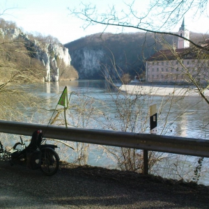 blick auf donaudurchbruch kloster weltenburg 1