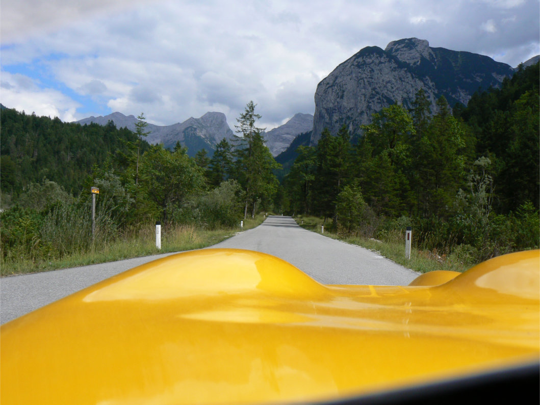 Die Mautstraße von Hinterriß nach Eng ist für den Milan natürlich frei. Obwohl ich schon 250 Kilometer in den Beinen hatte, die herrliche Berglandschaft lässt alle vorherigen Strapazen vergessen.