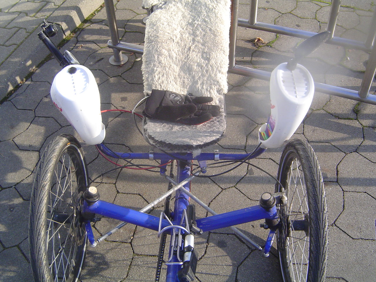 DIY Bastelei mit Feinwaschmittelflaschen als Wind bzw. Nässe und Wäremeschutz am Trike