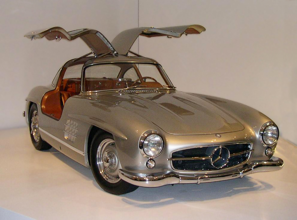 1955_Mercedes-Benz_300SL_Gullwing_Coupe_34_right.jpg