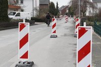 Testphase-gestartet-fuer-Bau-von-Versickerungsbeeten-in-Strassen-Parkdruck-ist-Problem-Ein-gan...jpg