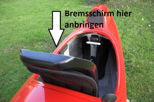 velomobil sitz+schirm.jpg