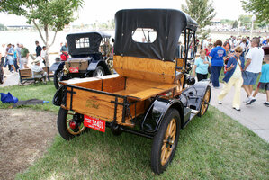 Ford_Pickup_1916_RRear_LakeMirrorClassic_17Oct09_(14597272481).jpg