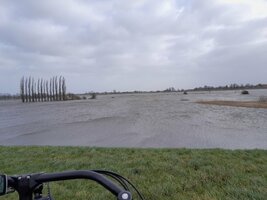 Stuermische Elbe bei Lange Grove.jpg