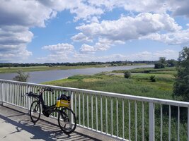 Blick auf die Elbe und Dömitz von der Elbbrücke der B191.jpg