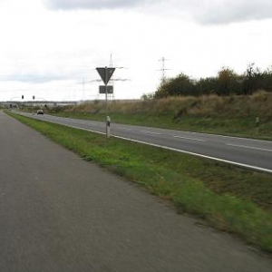 ..... Radautobahn.....(ungefähr 3 Km lang)