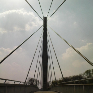 Trike 10 Brücke zur Donauinsel Aufhängung