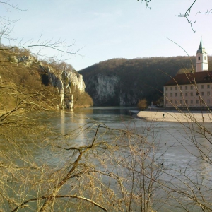 blick auf donaudurchbruch kloster weltenburg 3