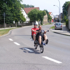 Tandemprobefahrten während der Reifenreparatur