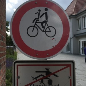 Was Radfahrer nicht dürfen und welches Ungemach Skateboardfahrern droht