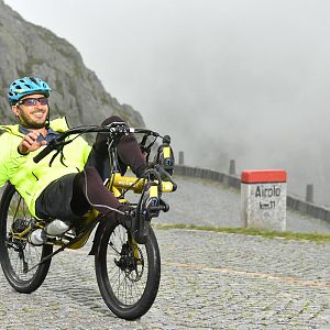 Auf den letzten Höhenmeter am vierten Alpenpass.