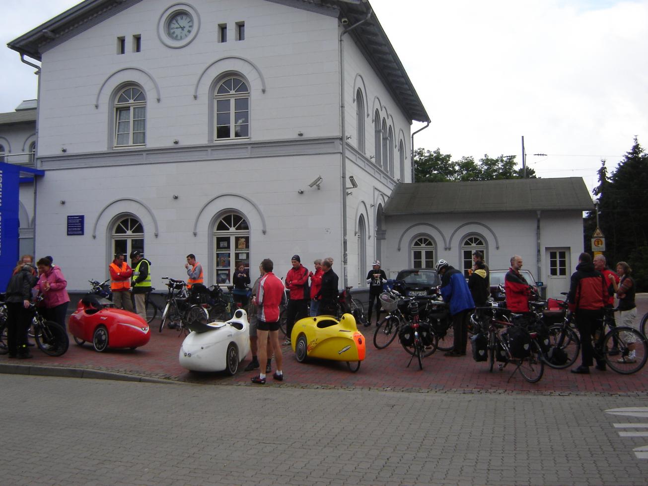Mobil ohne Auto - Fahrradsternfahrt nach Hamburg am 19.06.11. Treffpunkt Bahnhof Winsen